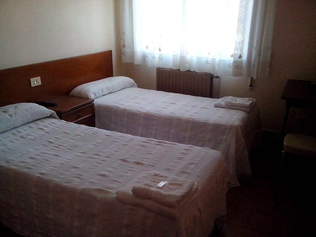 Pension Estrada Santiago de Compostela Ruang foto