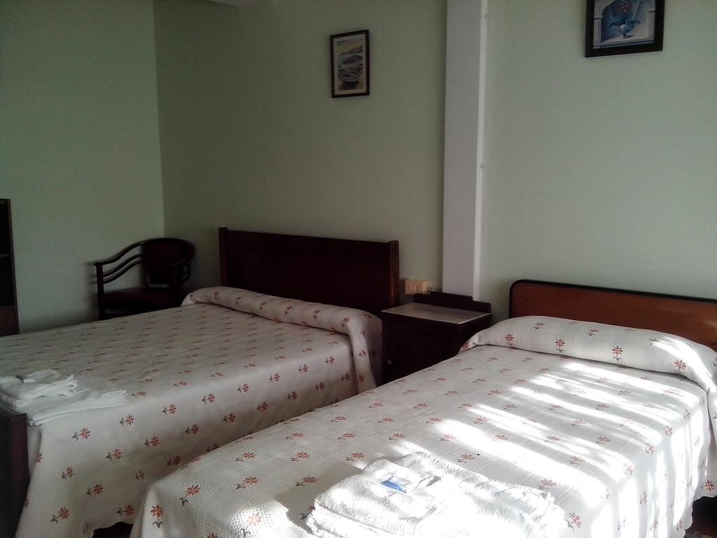 Pension Estrada Santiago de Compostela Bagian luar foto