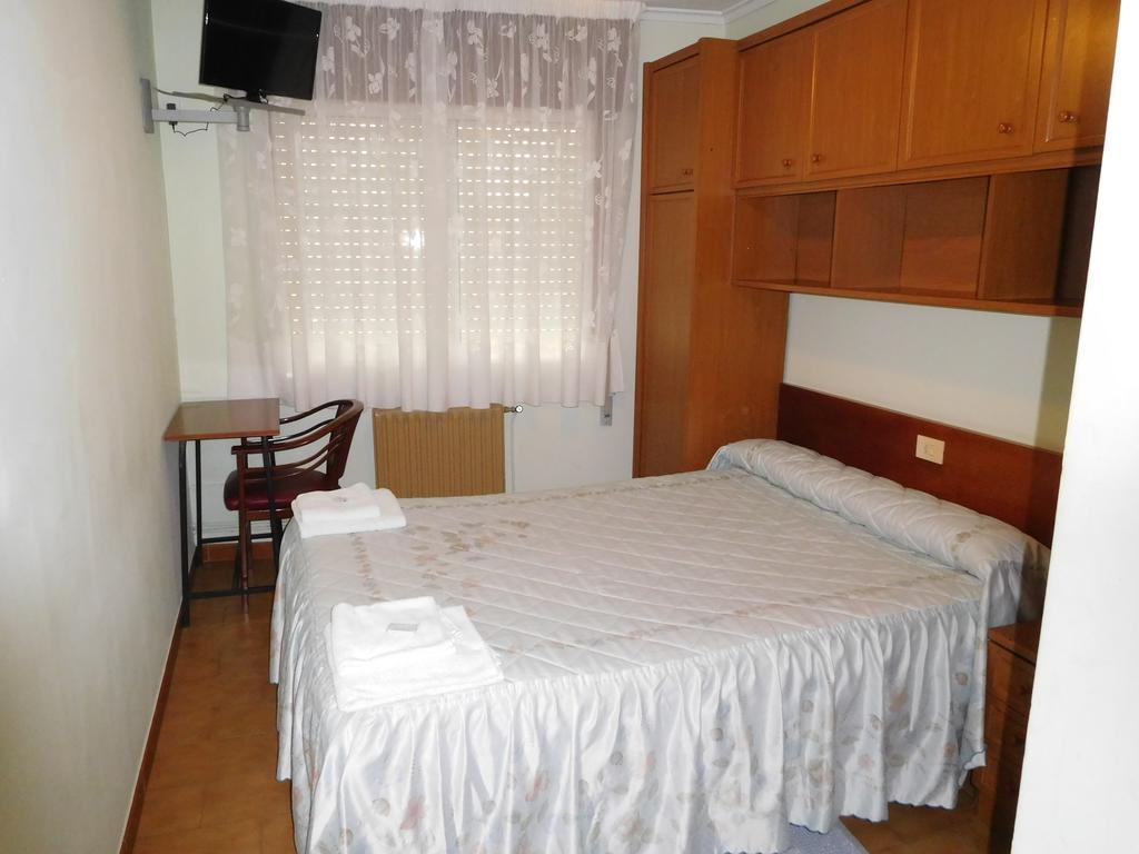 Pension Estrada Santiago de Compostela Bagian luar foto